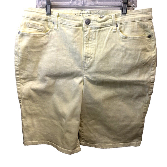Women’s Gloria Vanderbilt Slimming Yellow Cotton Stretch Bermuda Shorts in XL 16 - Picture 1 of 6